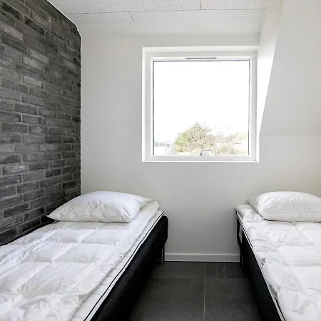 Semesterbostad Five-bedroom Holiday In Ringkobing 1 *