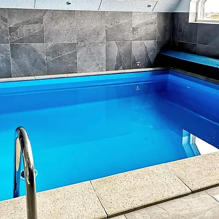 Five-bedroom Holiday In Ringkobing 1 Semesterbostad